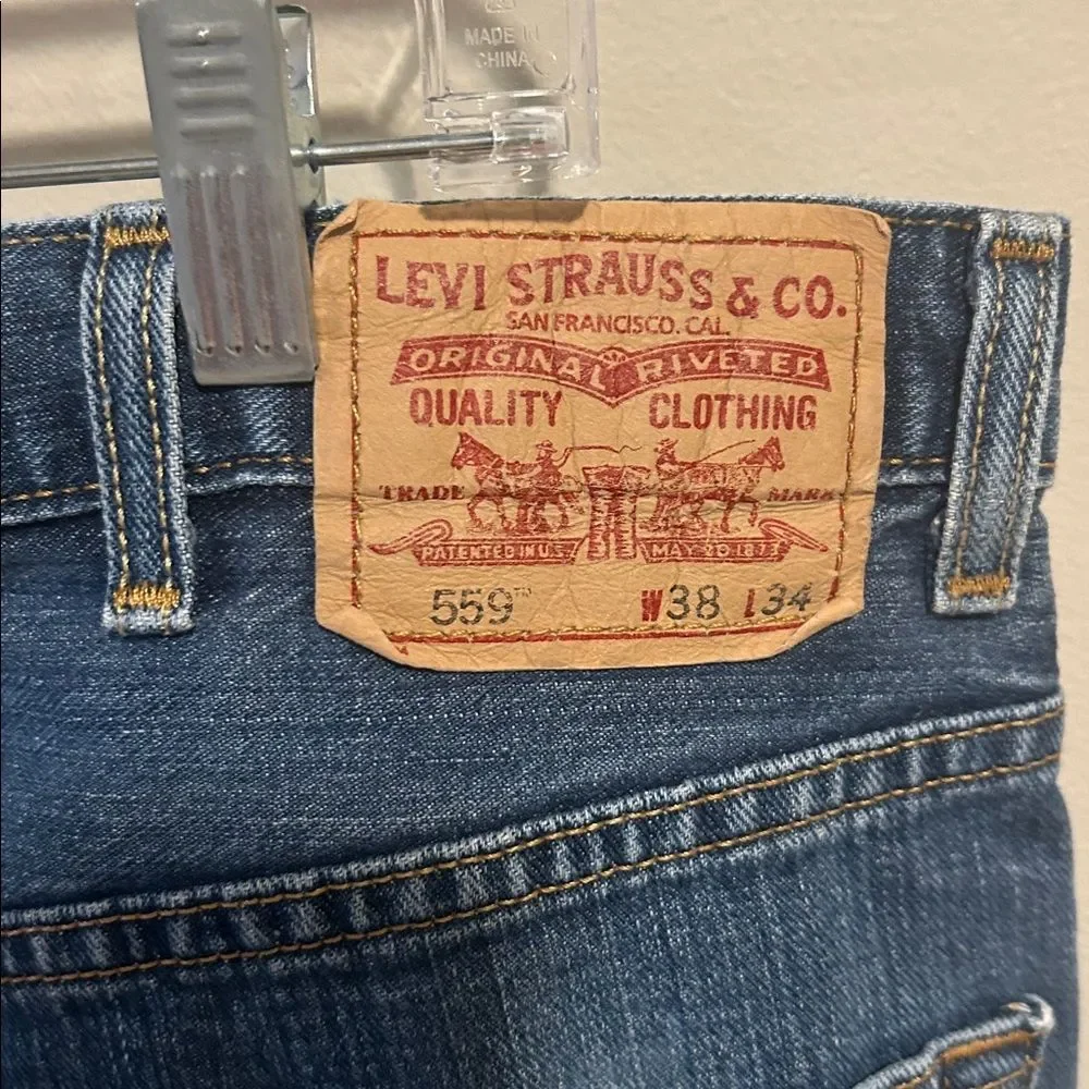 Vintage Levi’s 559 Relaxed Straight Leg Jeans Mens 38x34 Denim Blue Wash